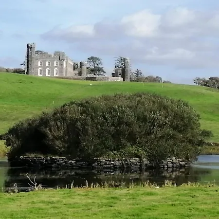 West Cork Private Bedroom Клонакилти