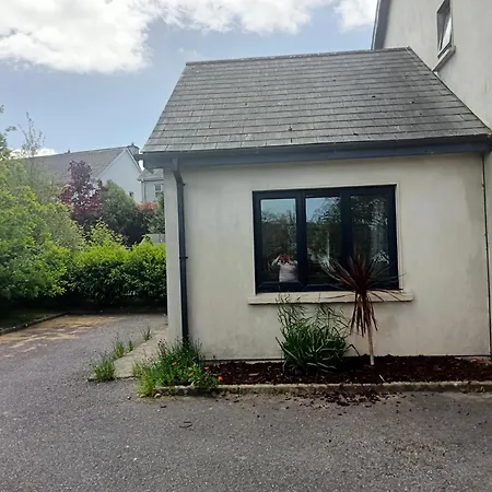 Апартаменты West Cork Private Bedroom *